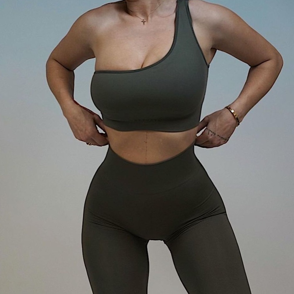 Naturyl by Niykee Ribbed Seamless Set Green - Size S